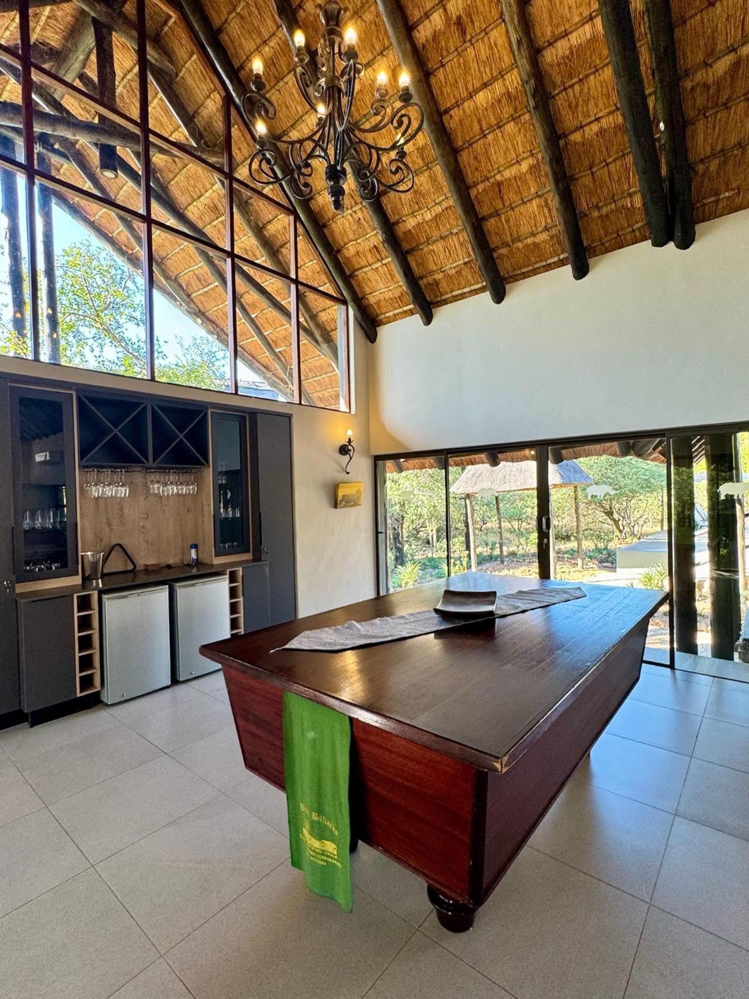 Pangolin Game Lodge - Self Catering, Incl 2 Game Drives Per Day Matlhagame Exterior foto