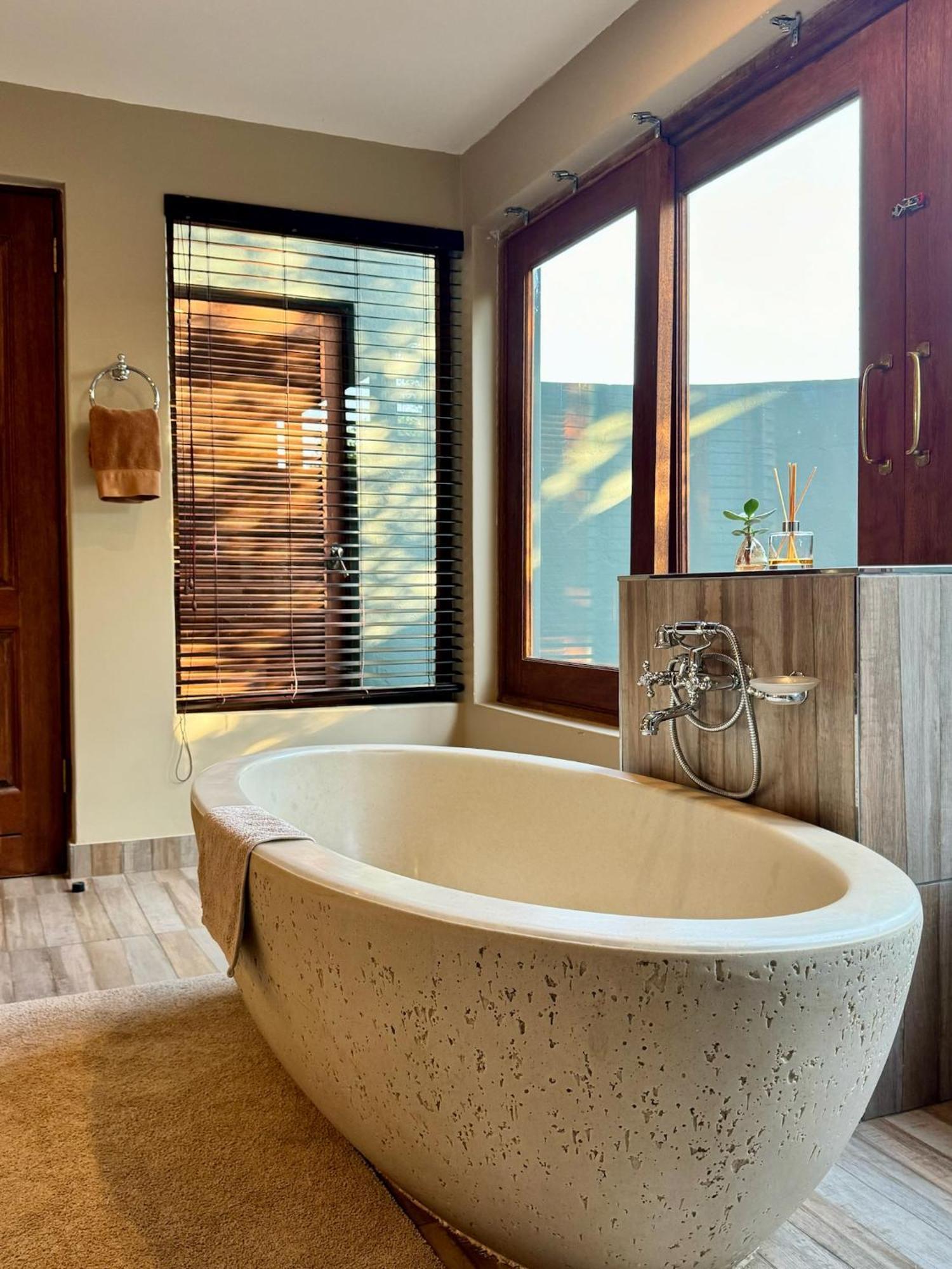 Pangolin Game Lodge - Self Catering, Incl 2 Game Drives Per Day Matlhagame Exterior foto