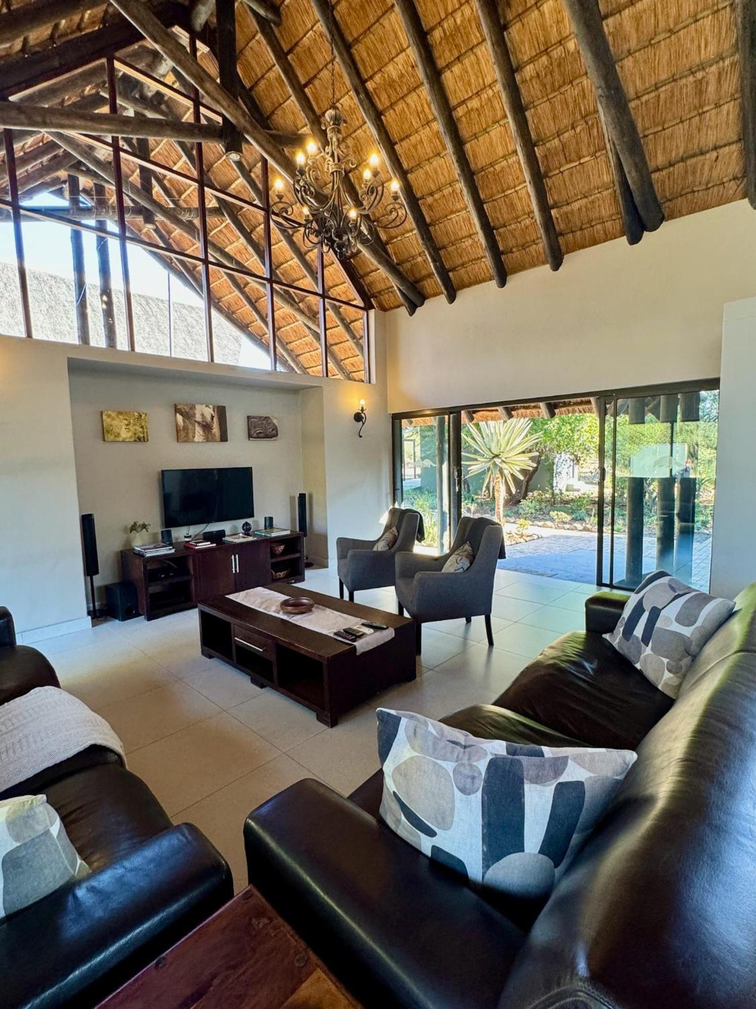 Pangolin Game Lodge - Self Catering, Incl 2 Game Drives Per Day Matlhagame Exterior foto